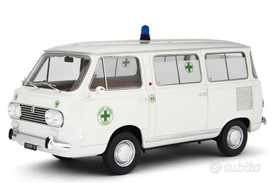 Modellino Fiat 850 Familiare Ambulanza Croce Verde