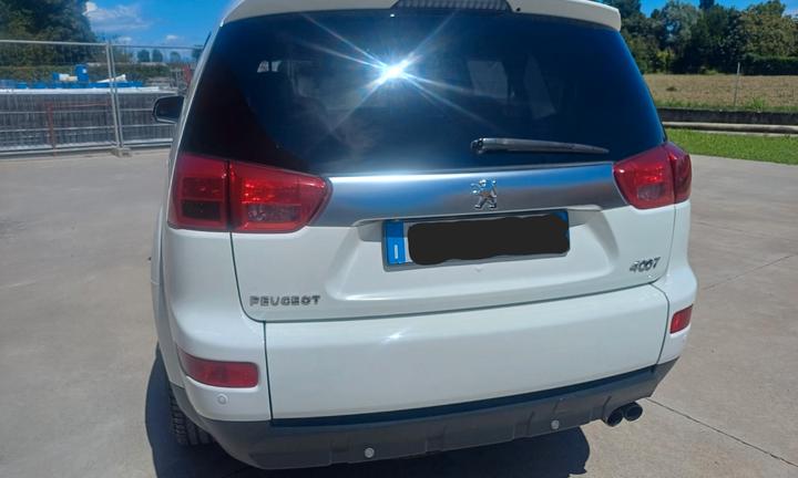 Peugeot 4007 - 2010