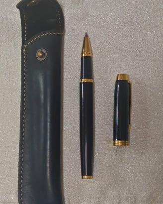 penna parker con custodia placcata in oro
