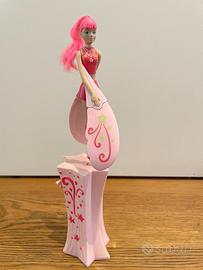 Bambola ballerina volante