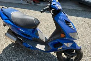 Scooter Peugeot X-Fight 50cc