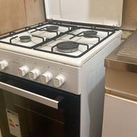 Cucina Bianca ad accensione automatica