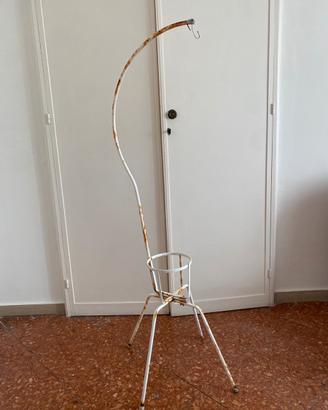 Fioriera antica in ferro