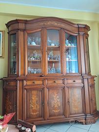 Mobile vetrinetta in noce massello