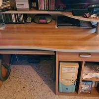 Tavolo-Scrivania da studio (con annesso vano pc)