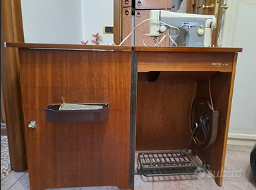 macchina da cucire anni 60  tipo Necchi  mod. 216