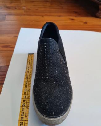 SCARPA DA GINNASTICA NERA  DONNA CON RIALZO