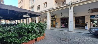 NEGOZIO A CAVA DE' TIRRENI