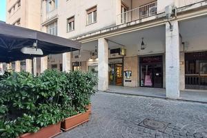 NEGOZIO A CAVA DE' TIRRENI