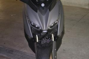 Scooter tagliandato.gomme nuove  batteria nuova so