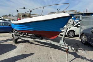 JDM Titane Barca a motore carello