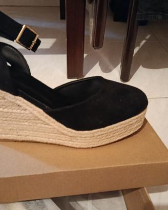 Espadrillas nere con zeppa 