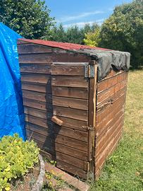 Casetta pollaio in legno