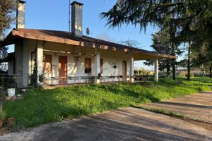 VILLA SINGOLA A ISTRANA