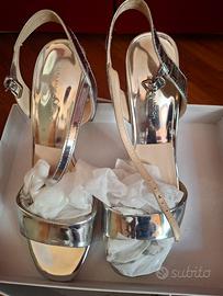 sandali colore argento 