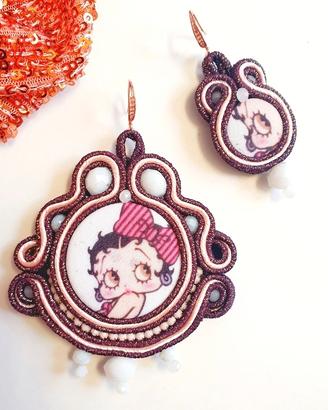 orecchini soutache asimmetrici betty boop