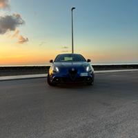 Giulietta Sprint Sportiva – Carbon & Alcantara