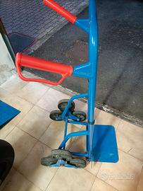 Carello a sei ruote per scale