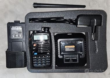 BAOFENG VHF UHF con accessori