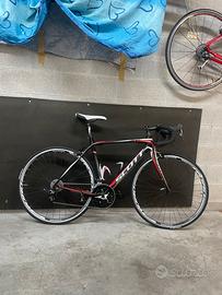 Bici da corsa in carbonio scott CR1