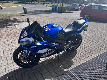 Yamaha YZF R1