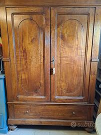 Armadio antico fine 800
