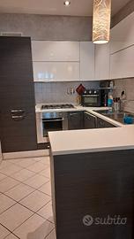 Cucina con penisola