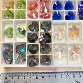 Stock di Swarovski cristalli, pendenti 650p