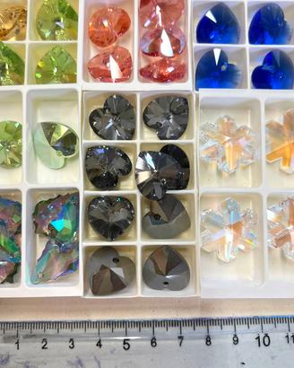 Stock di Swarovski cristalli, pendenti 650p