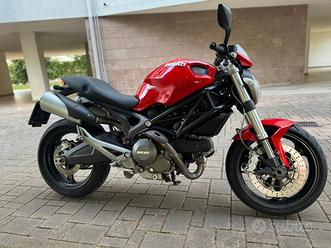 Ducati Monster 696+ 2010