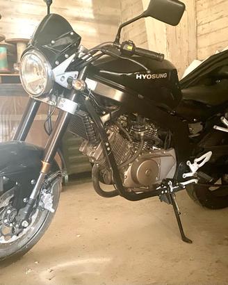 Moto Hyosung GT 250 Comet