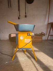 Sgranatore elettrico per pannocchie di mais