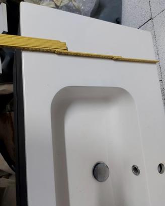 Lavandino bagno