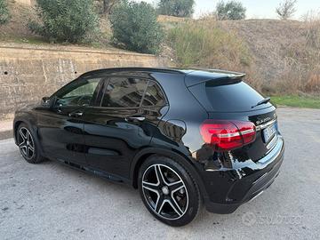 Mercedes- Benz GLA200d 4Matic