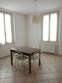 Quadrilocale in schiera centro/mare