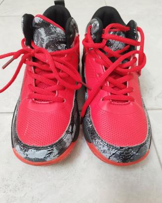 Scarpe da basket Tarmak numero 32