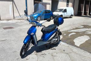 LIBERY 150 1800 €