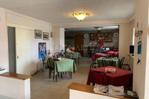 Casa indipendente di 250 m² con più di 5 locali a 