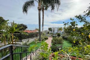 VILLA A SCHIERA A SANREMO