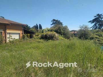 TERRENO EDIFICABILE CON VILLA