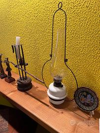 Lampada a petrolio antica