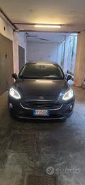 Ford fiesta 1.1 titanium benzia + gpl