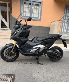 Honda x adv 750
