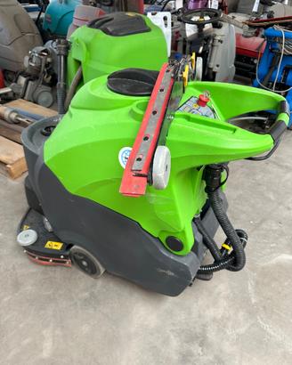 IPC CT40 lavapavimenti uomo a terra a batteria