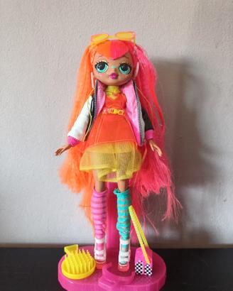 Bambola LOL OMG Neonlicious