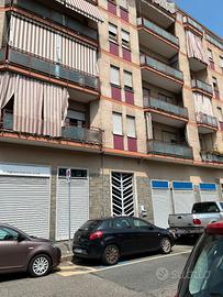 Via Ravizza (pressi Piazza Rebaudengo)