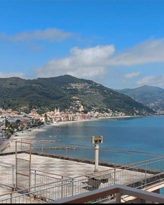 Appartamen splendida Vista Mare un passo Spiaggia
