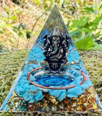 Piramide Orgonite Ganesh Turchese