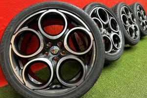 Cerchi Alfa Romeo Giulietta Gomme Nuove 225 40 18