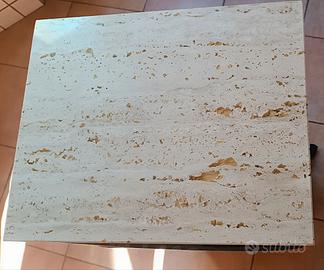 Due ripiani in marmo